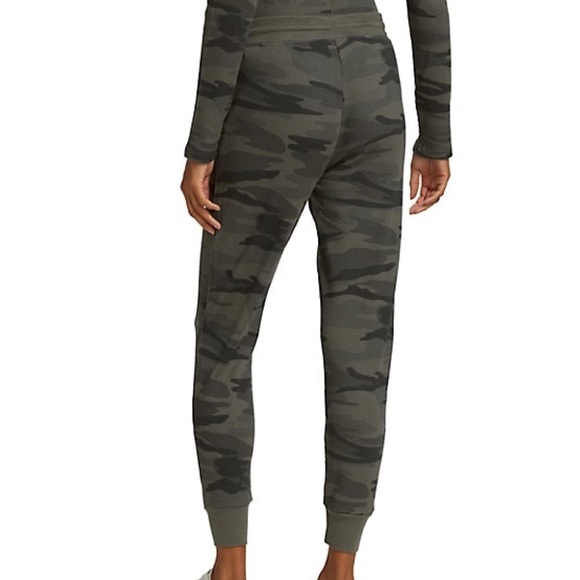 SPLENDID Camo Printed Thermal Joggers Pants Olive - Picture 5 of 7